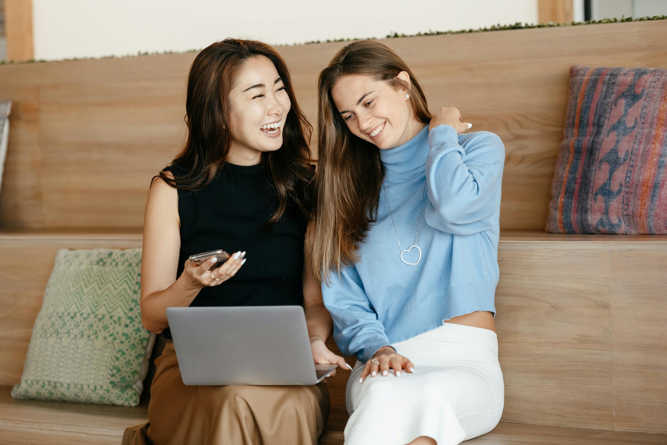 From Candidate to Colleague: 7 Insider Strategies to Transform Interviews into Job Offers